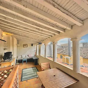 appartement-de-charme-avec-terrasse-vieil-aix.aixenprovencehotels.org/